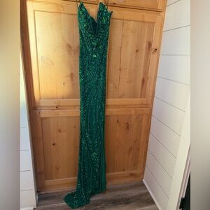 Elegant Green Sequin Gown